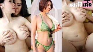 คลิปหลุด ป้าอุ๊ หรือ เจ๊มิลค์ สาวใหญ่นมโตนั่งจูบปากแลกลิ้นกับเลสเบี้ยนอย่างเร่าร้อน Charin Kh แล้วใช้ลิ้นดูดหัวนมจนเสียว ก่อนเอานมใหญ่ๆถูควยปลอมโคตรน่าเย็ดxxx