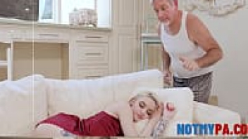 lola fae ตาควยหัวเห็ดเย็ดหีหลาน ดูหนังโป้ฝรั่ง18+ เผลอกินไวอาก้าจนควยแข็งแอบลักหลับหลานจับเย็ดจนหีบานxxx - heovl.dog