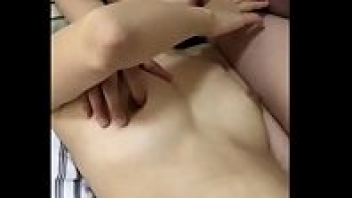 คลิปx เย็ดกันรับวาเลนไทน์ ได้เจอร่องหีฟิต เสียบควยแล้วเสียว โดนเพื่อนผัวเย็ดมันสะใจ นอนให้เย็ดจนน้ำแตก - heovl.dog