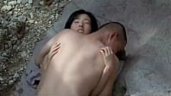 หนัง18+จีนโบราณ ยุคเก่าๆ สามเณรเงี่ยนควยจับสีกาแก้ผ้าxxxx แล้วกระชากไปเย็ดที่ริมน้ำตกอย่างเมามันส์ เย็ดซะไม่กลัวบาปเลย - heovl.dog