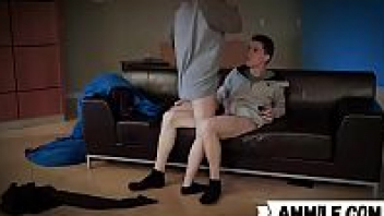 Pornฝรั่ง Danni Rivers สาวฝรั่งร่านควย จะลักหลับพี่ชาย โดนจับเย็ดบนโซฟา พี่น้องเย็ดกันในบ้าน ต้องเงี่ยนแค่ไหนถึงจะทำได้ - heovl.dog