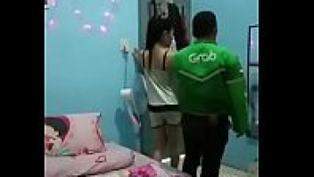 คลิปหลุด xnxx นักศึกษาสาวคันหี โทรเรียกแกร็บฟู้ด Grab Food ชวนเย็ดกันง่ายๆ ส่งของเสร็จได้เอาหีฟรี - heovl.dog