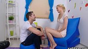 หนังxเปิดซิง Ewa Awe หียั้งฟิตแถมควยก็เย็ดไม่เป็น เลยให้พ่อตามาสอนการเย็ด - heovl.dog