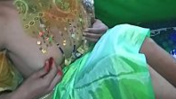 หนังxxx โป้สาวอินเดียนั่งช่วยตัวเอง ใช้นิ้วเขี่ยติ่งหี บีบหัวนมชมพูจนแดง น้ำเมือกเยิ้มบอกให้เอาควยแหย่เร็วๆเสียวหีมาก อยากเย็ดควย - heovl.dog