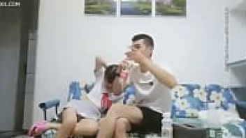 คลิปหลุดตั้งกล้องจีน เรียนหนังสือก็หนักกลับบ้านก็โดนแฟนจัดหนักอีก xxx เอาหีขย่มควยต่อด้วยแฟนเอาควยซอยหีในท่าหมาบนโซฟาห้องนั่งเล่น - heovl.dog