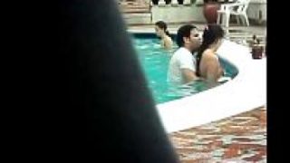 แอบถ่ายเสี่ยควยใหญ่ล่อหีสาวพม่าริมสระ ro89 จนโดนแอบถ่ายคิดว่าเด้าใต้น้ำแล้วไม่มีคนเห็นหรอ เย็ดกลางแจ้งซะด้วยเงี่ยนจากไหนมาxxx