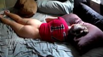 หนังเอ๊กแนวครอบครัว แอบดูตูดแม่ตอนหลับ เห็นตูดแม่เนียนๆ เลยเงี่ยน Omegle จัดการถอดกางเกงออกแล้วเย็ดหีแม่ทางตูด หีแม่ดูดควยเหมือนหอยเด็ก จับควยxxxหีแม่อย่างบ้าคลั่ง หลั่งน้ำใส่หีแม่ - heovl.dog