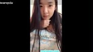 คลิปหลุดไทยมาใหม่ น้องอาฟู่ XXX วัยทีนใสๆ หัวนมกำลังตั้ง ลีลาเย็ดกับผัวแก่โครตดุ เอากันดังมาก เสียงไทย