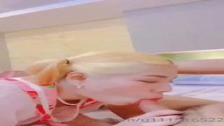 โป๊เด็ดvk น้องมีมี่ thitima28966415 อมควยขั้นเทพพร้อมขึ้นเย่อควยเองเสียวหรรมจัด xxx ใกล้จะเสร็จแล้วมาให้ดูดควยจนน้ำว่าวแตกคาปาก