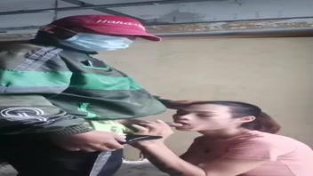 อมควยหนุ่มแกร็บฟู้ด Opolmassage คลิปหลุดxxx หมอโอปอล์ สาวสองเรียกใช้เดลิเวอรี่ Grab Food มาโม๊คควยใต้สะพานลอยท่ามกลางสถานการณ์โควิด ใช้ลิ้นเลียหัวควยอมมิดด้ามจนควยแข็ง - heovl.dog