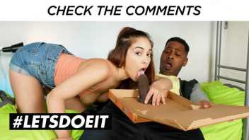 หนังโ สเปน Ginebra Bellucci แฟนสาวโมโหหิวเห็นควยเป็นพิซซ่า นั้นกินควยเลยดูดๆเลียๆจนชีสพุ้งใส่ปาก xxx ยังไม่อ๋มเลยต้องให้รูหีกินด้วยน้ำคาโบนาร่าคารูหีเลย - heovl.dog