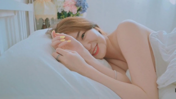 หนังxxxเกาหลี Jena สาวเกาหลีผิวขาวเนียนออร่าน่าเย็ด korean porn ตื่นเช้าๆมันเงี่ยนหีเลยนอนลูบไล้ไซร้เนินหี เอานิ้วจกหีช่วยตัวเองน้ำเดิน จนนอนโก่งเสียวหี - heovl.dog