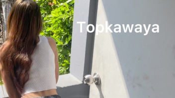 สาวเพื่อนบ้านยืนแอ่นหีมองผู้ชายริมระเบียง Topkawaya หนังโป๊ไทย เห็นแอ่นหีให้นึกว่าอยากโดนเย็ด xxx เลยจับมาล่อที่ห้อง ซอยหีฟิตๆจนเสร็จในหีแล้วแยกเข้าบ้าน - heovl.dog