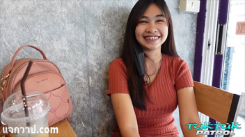 หนังโป๊ตุ๊กๆ น้องออย (Oil) สาวไทยวัยเห่อหมอยโดนฝรั่งเล่าเรื่องเสียวให้ฟังจนหีแฉะ แล้วพาไปจัดหนักแบบรูหีแทบพรุนบนคอนโด xxx เย็ดแตกในไม่ว่าแต่ดันเอาน้ำมาราดหน้าซะงั้น - heovl.dog