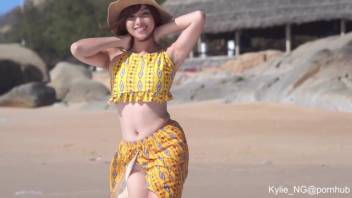 คลิปโป๊ PornHD สาวเอเชียโชว์ช่วยตัวเองริมหาด Kylie Ng เธอคนนี้มาแรง เพราะหีขาว เอานิ้วเกี่ยวเบ็ดน้ำหีกระฉูด - heovl.dog