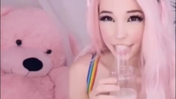 ดูหนังxฝรั่งเด็ดๆ Belle Delphine เน็ตไอดอลผมชมพูได้อาชีพใหม่ ด้วยการติ้วหีเบ็ดหีให้น้ำเมือกหีไหล xxx แล้วเก็บใส่กระปุกเอาไว้ขายให้ผู้ชายสายหื่นที่อยากเย็ดหีเทอ - heovl.dog