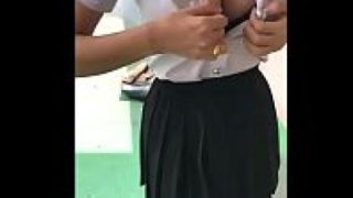 xxxนักศึกษาม.รังสิต ถ่ายคลิปโป๊เด็ดบนชั้นด่านฟ้า แก้ผ้าจนเห็นหีพร้อมอมควยให้รางวัลมือกล้องถ่ายวาร์ปของเธอให้จนปังในเฟสบุ๊ค18+