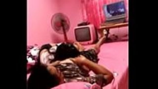 คลิปแอบถ่ายตอนล่อหี LobsterTube สาวไทยจับควยผัวมาชักว่าวแล้วอมอย่างฟิน ขึ้นขย่มควยอย่างเฟี้ยว โดนกระเจี้ยวบรรเลงซอยหี จุกลิ้นปี่จนน้ำหีพุ่ง แตกในหีxxx