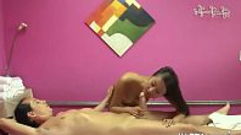 แจกหนังxxxฝรั่ง MasseurX นวดกระปู๋จนแข็ง ชักว่าวให้น้ำปริ่มควย รูดให้ควยเงี่ยน ขย่มควยจนหีร้อน ครางโคตรเสียว ชักว่าวจนน้ำพุ่ง - heovl.dog